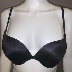 Black maidenform bra.